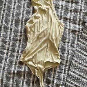 Agolde ribbed yellow sleeveless bodysuit